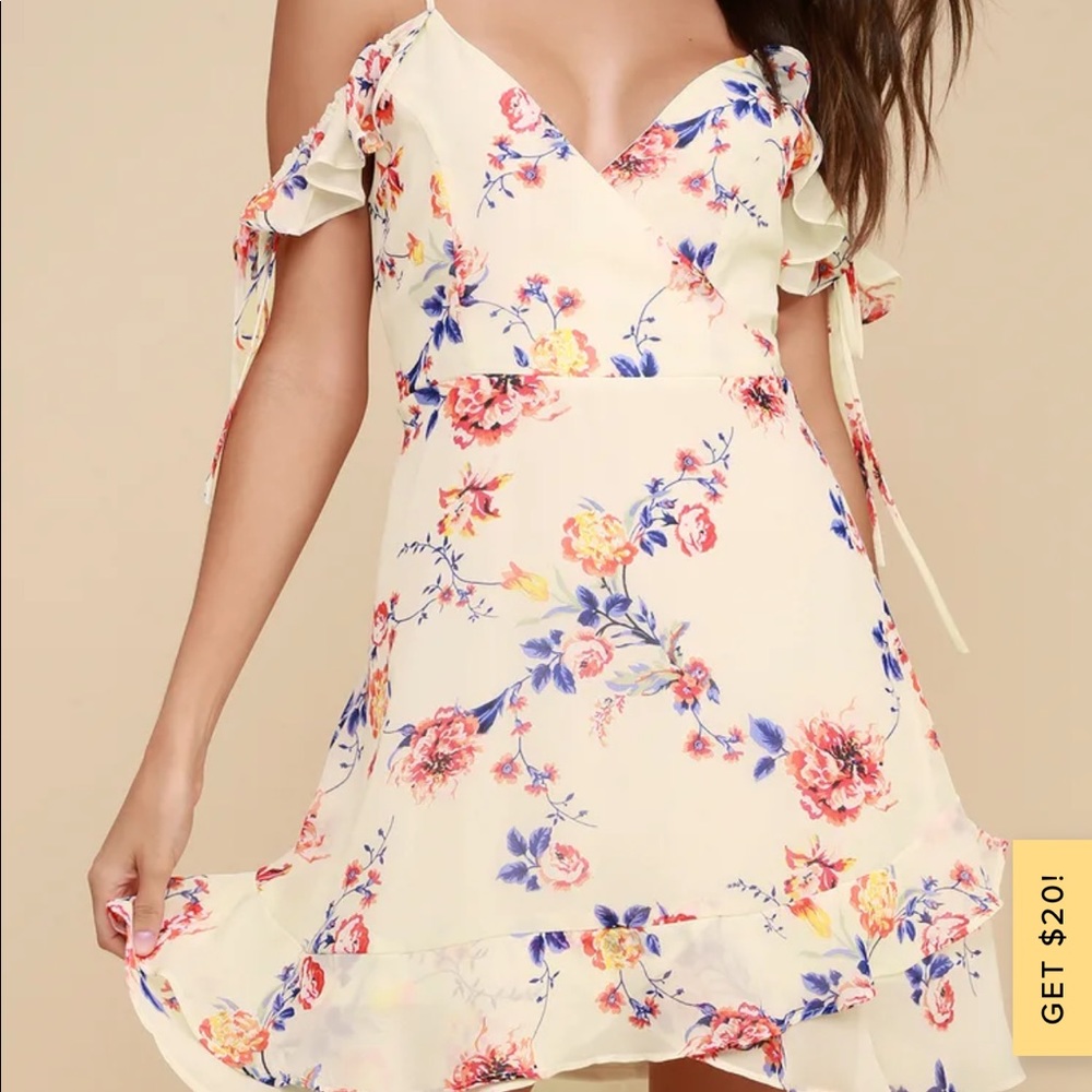Lulus Sunday Sweets Cream Floral Print Off-the-Shoulder Dress in size xsmall